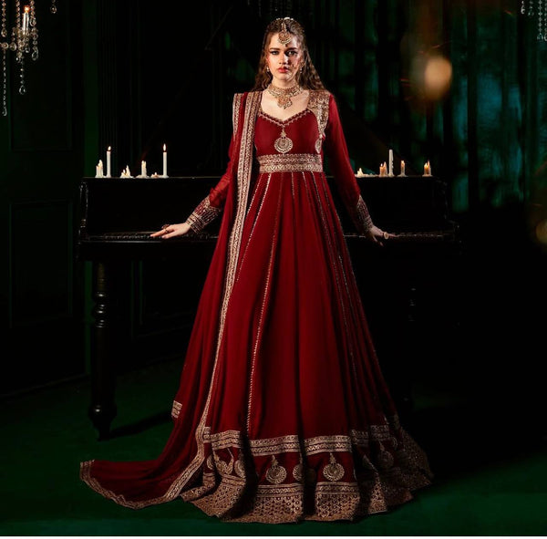Party Wear Look Designer Gown With Thread And Sequence Work