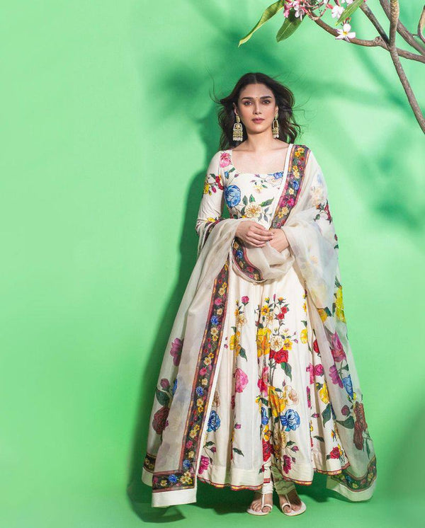 Party Wear Look Designer Gown With Beautiful Digital Print
