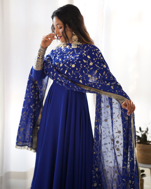 PRANAVI ANARKALI DUPATTA SET